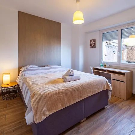 Lägenhet 3 Chambres, T4 100m2, Free Parking Prive, Lumineux & Spacieux