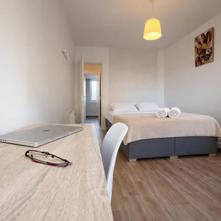 Apartamento 3 chambres, T4 100m2, Free Parking Privé, Lumineux&Spacieux Pau