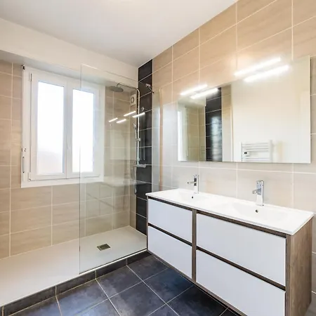 3 chambres, T4 100m2, Free Parking Privé, Lumineux&Spacieux