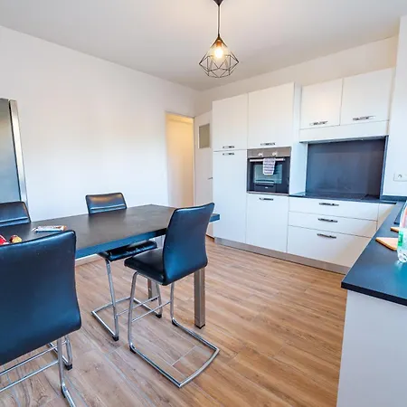 5 Lits, T4, 3 Chambres, 100m2, Free Parking, Spacieux * Pau